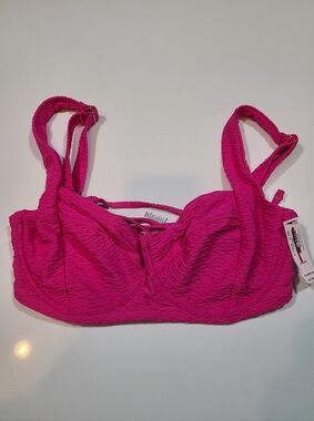 NWT Victoria's Secret Bright Pink Textured Underwire Bikini Top in Size 32DDD
